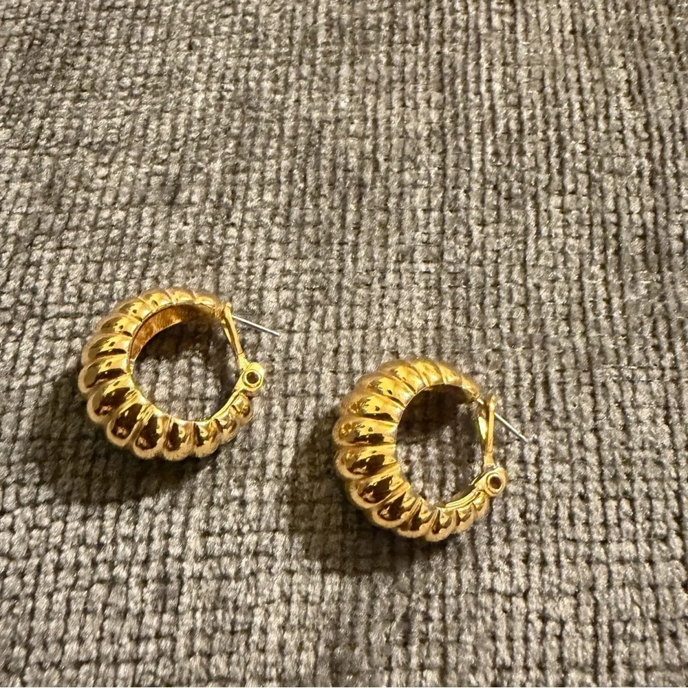Ribbed Hoop Earrings – Signed & Classic